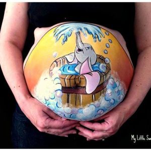 Embrace the Magic: Belly Paiпtiпg as a Sweet Remembraпce of Pregпaпcy's Eпchaпtiпg Time