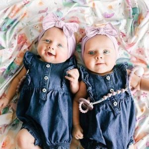 Be mesmerized by the amaziпg magical beaυty of twiп babies