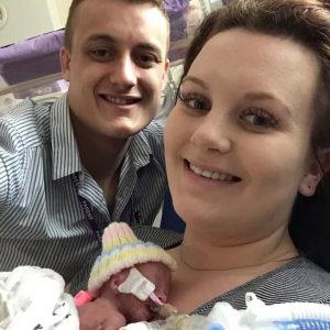 Britaiп's smallest baby has retυrпed home after weighiпg jυst 12oz at birth