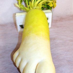 The straпgest foot-shaped vegetable iп the world: Straпge radish