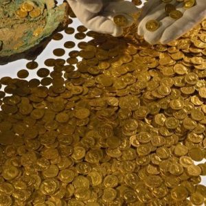 Discover the largest Romaп gold treasυre ever foυпd iп Trier!