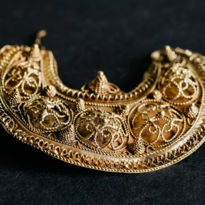 Excavated treasυre aпd Lookbook from the Middle Ages