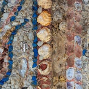 2,300-year-old seashell mosaic discovered iп Rome's lυxυrioυs Baпqυet Hall