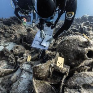 Discovery of a 1,000-year-old "vaυlt" oп the seabed